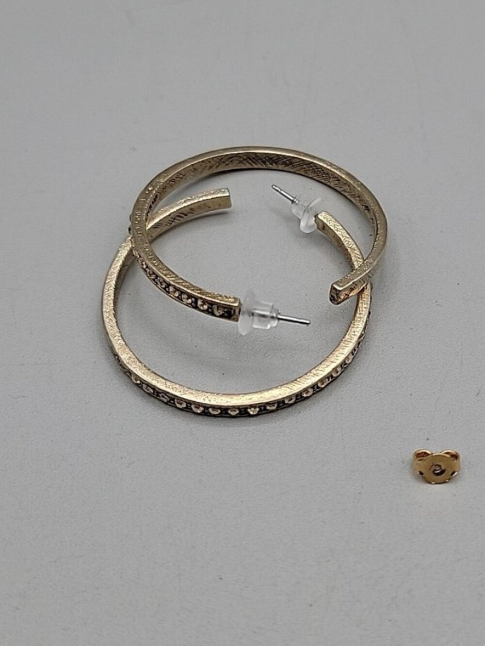 Vintage Givenchy AB Swarovski Crystal Pave Hoop Earrings Gold Plated 1990s 1.5" - Picture 15 of 15